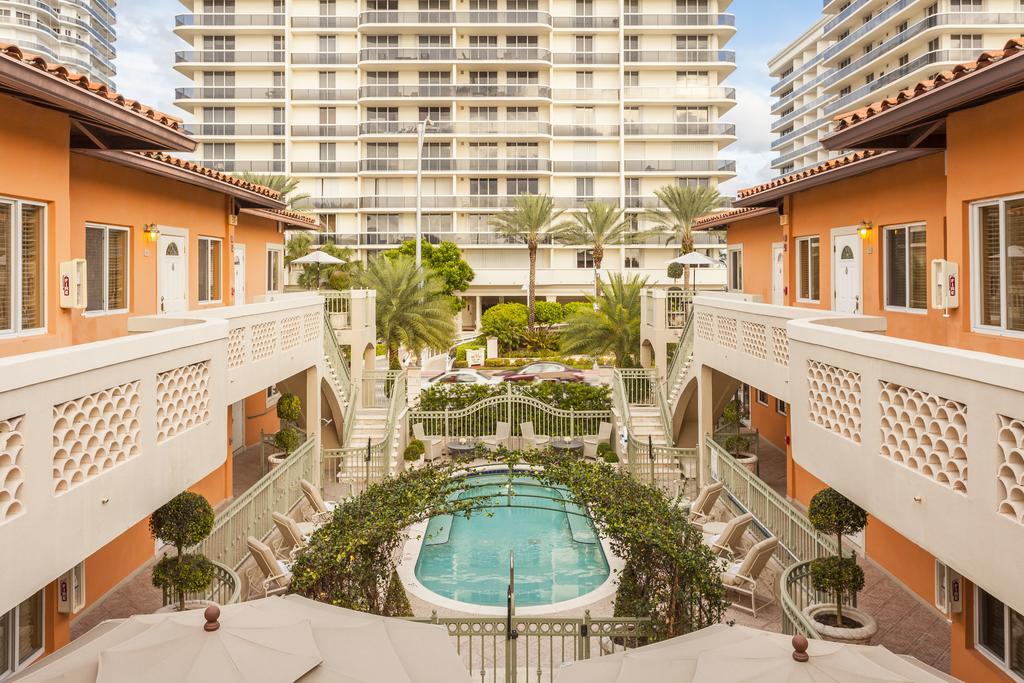 Sun Harbour Boutique Hotel Bal Harbour Bagian luar foto